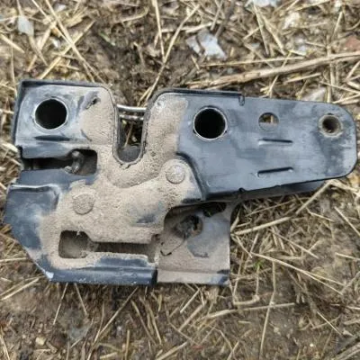 5P0823509B Seat Toledo Çıkma Orjinal Kaput Kilidi